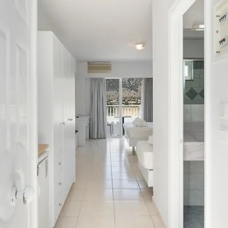 Evripides Triple 1 Apartment *