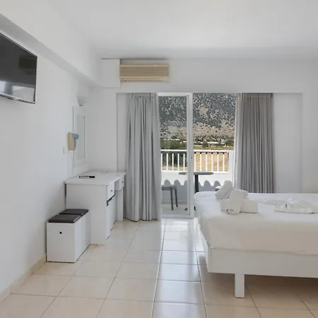 Apartment Evripides Triple 1